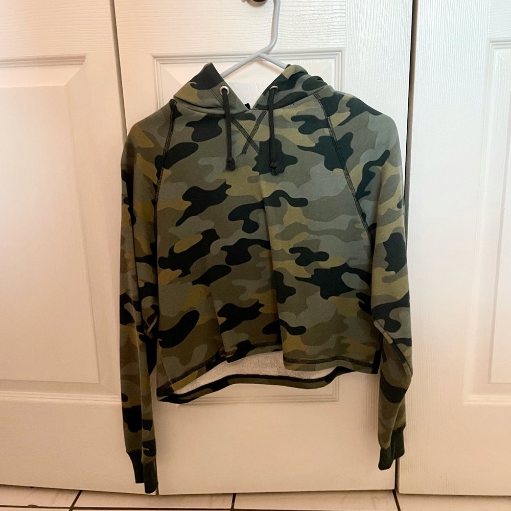 Camo Crop Top Hoodie